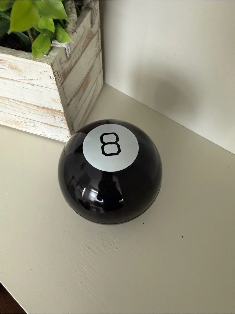 Magic 8 Ball Classic Fortune Teller Toy Black Retro Novelty Decision Maker